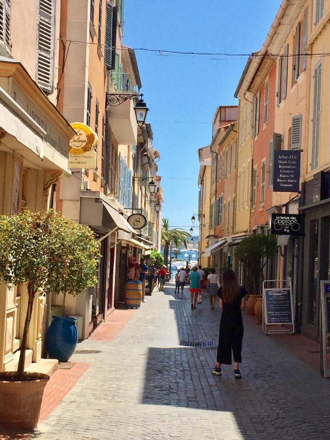 Superbe Sur Le Port Et Rue Pietonne Sanary-sur-Mer